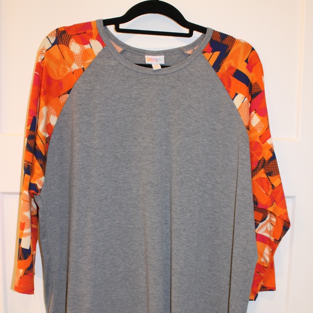 LuLaRoe Randy top